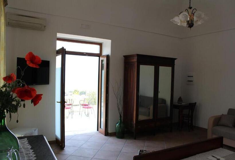 اتاق استاندارد با تخت بزرگ, L Angolo Di Campagna