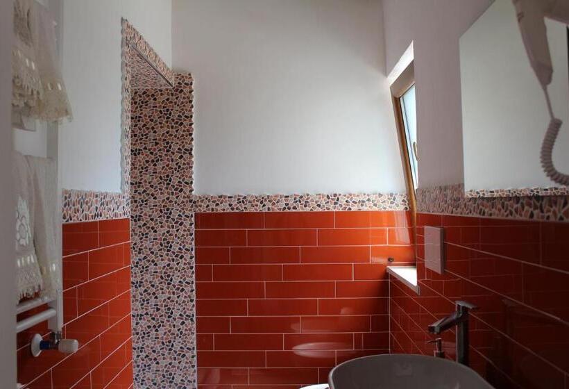 חדר סטנדרט עם מיטת קינג, L Angolo Di Campagna