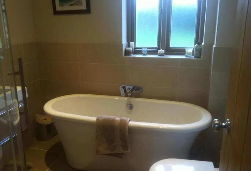 Standard room with outdoor bath, East Dunster Deer Farm B&b