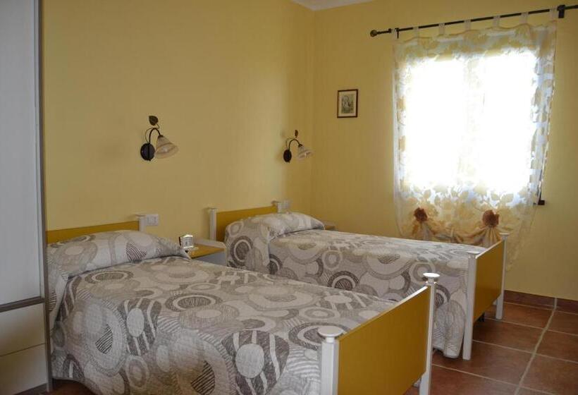 Standard room with outdoor bath, Al Bosco Delle Api