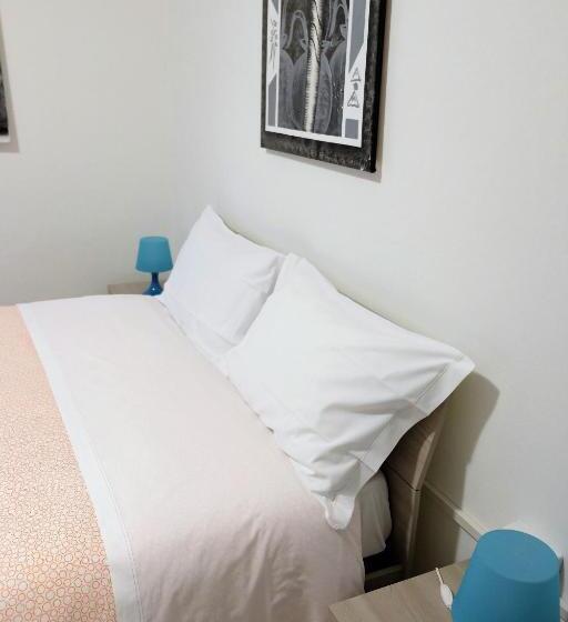 스탠다드 트리픔 룸 공동욕실, Casa Vacanze Affittacamere Senigallia 158