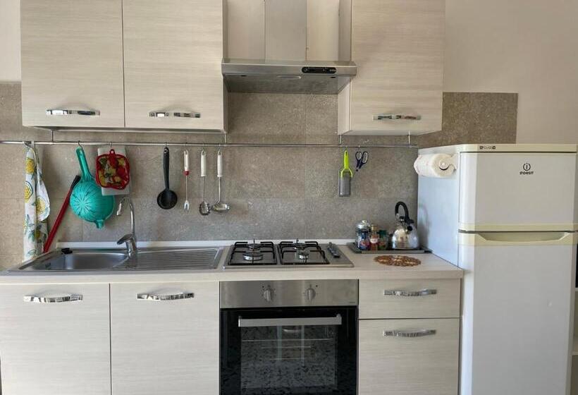 스탠다드 룸 주방구비, Casa Vacanze Affittacamere Senigallia 158