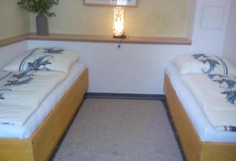 Номер Стандарт, Pension Gasthaus Zum Pegel