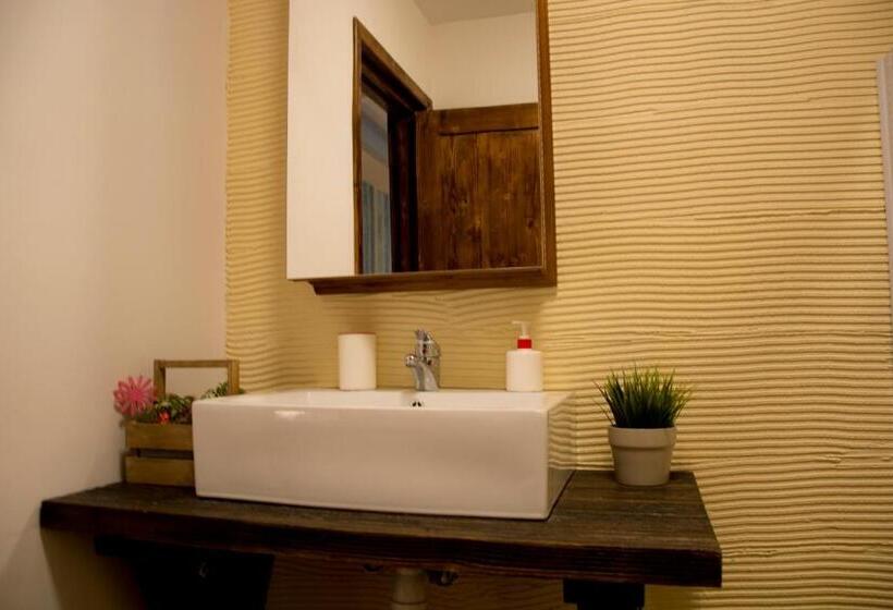 ファミリールーム, Pensiunea 4 Salcii