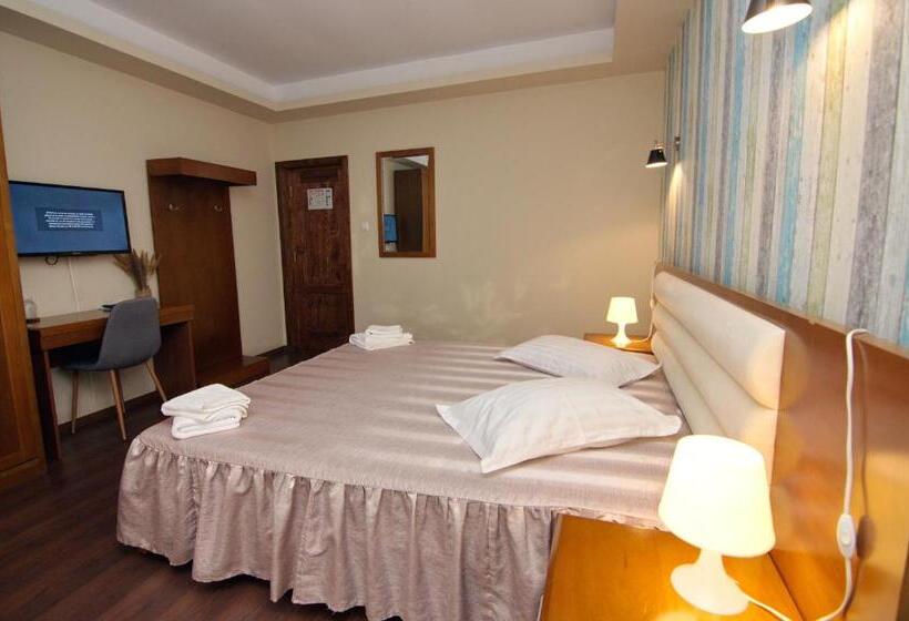 バルコニー付きスタンダードルーム, Pensiunea 4 Salcii