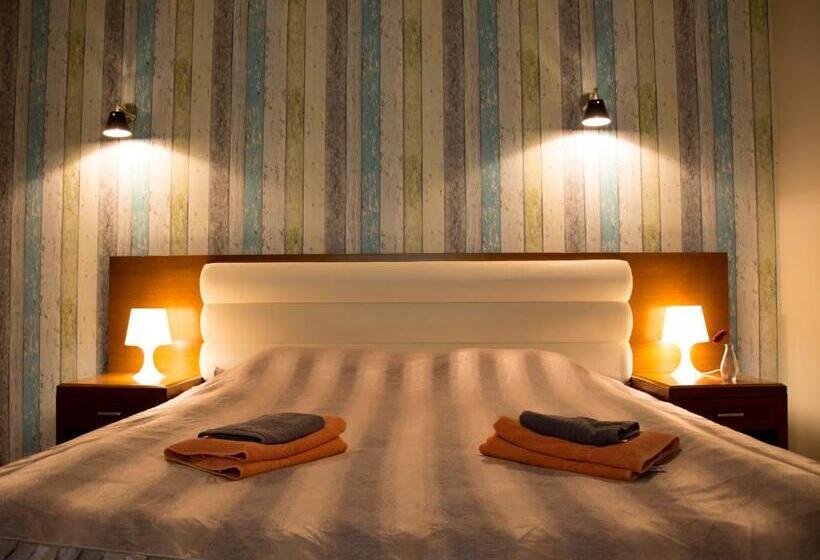 ファミリールーム, Pensiunea 4 Salcii