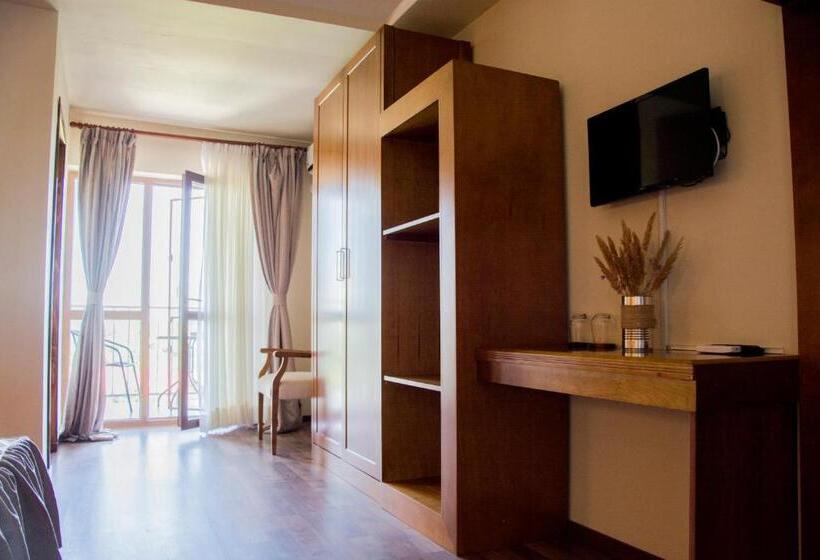 バルコニー付きスタンダードルーム, Pensiunea 4 Salcii