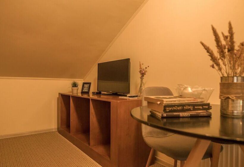 ファミリールーム, Pensiunea 4 Salcii