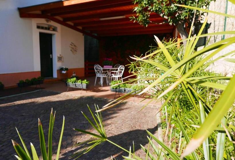 패밀리 룸, B&b Ai Tre Archi