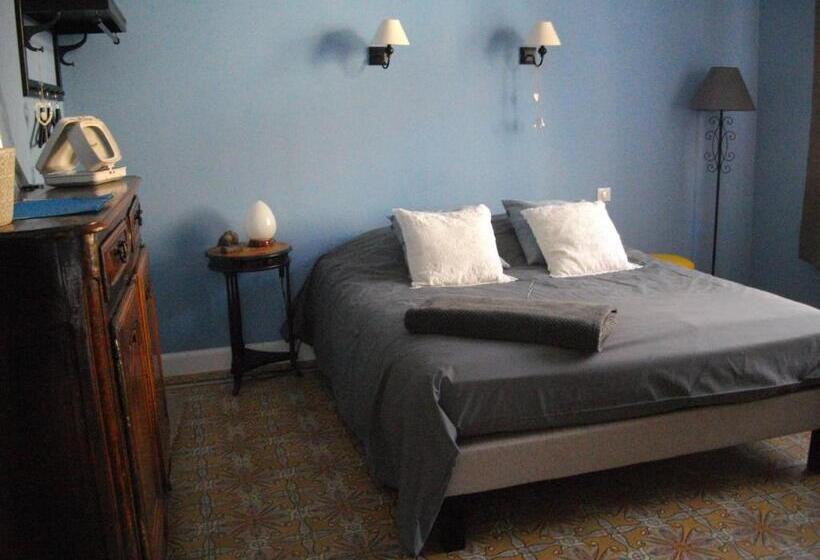 Standard room with outdoor bath, Au Bois Dormant