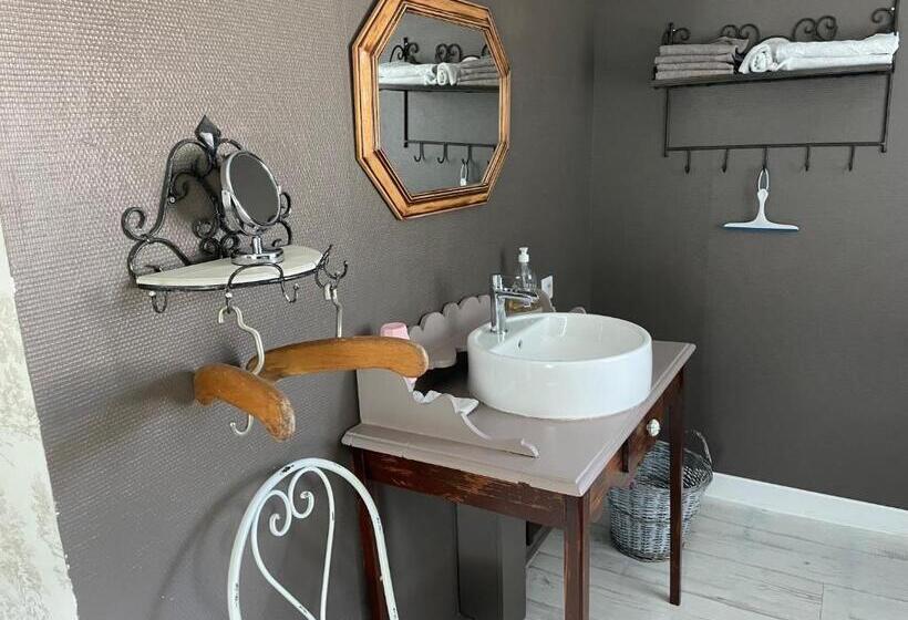 スタンダードルーム, Au Bois Dormant