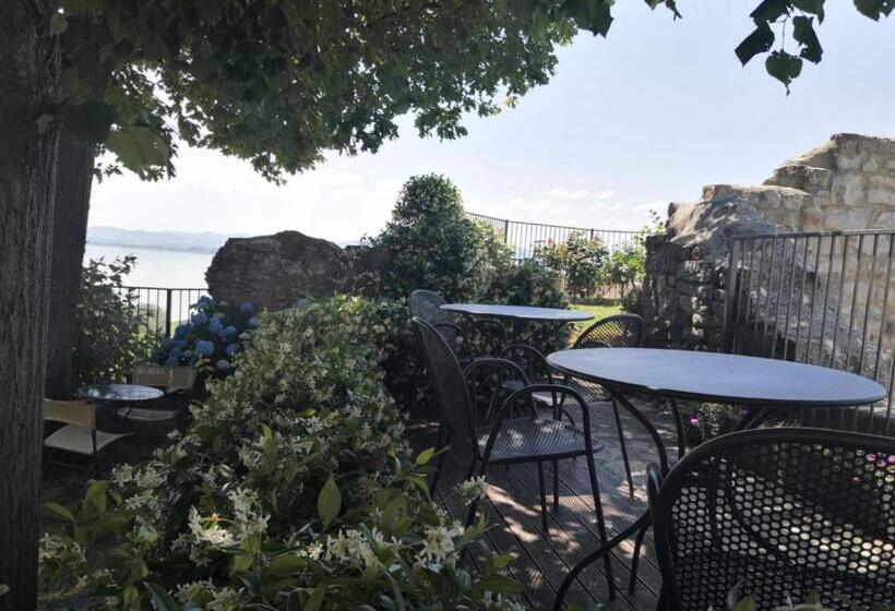 דירת פנטהאוז 1 חדרי שינה, Il Torrione