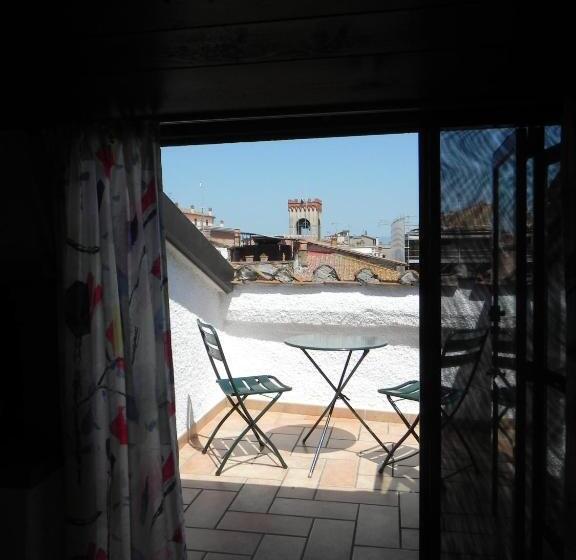 דירת פנטהאוז 1 חדרי שינה, Il Torrione