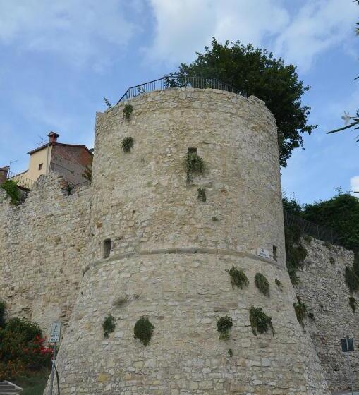 חדר סטנדרט עם מרפסת, Il Torrione