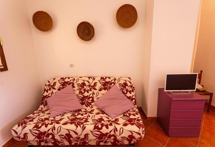 高级大房间, La Colbula