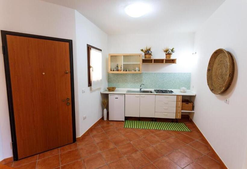 标准间, La Colbula