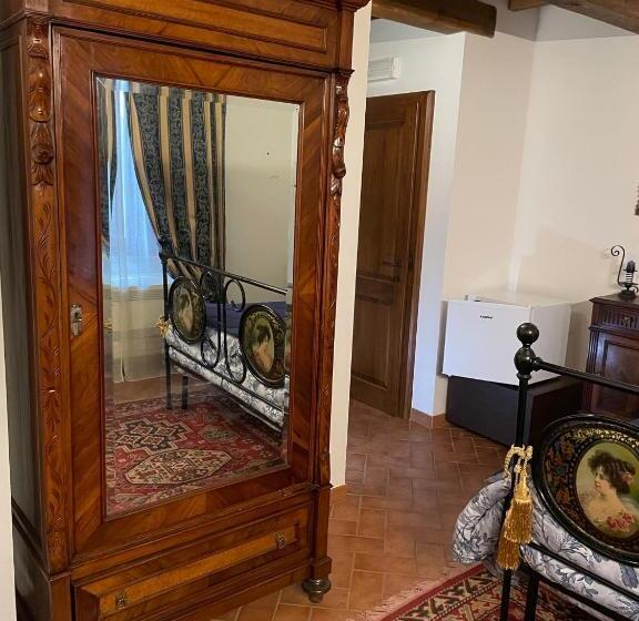 غرفة قياسية ثلاثية, Antiche Dimore San Felice