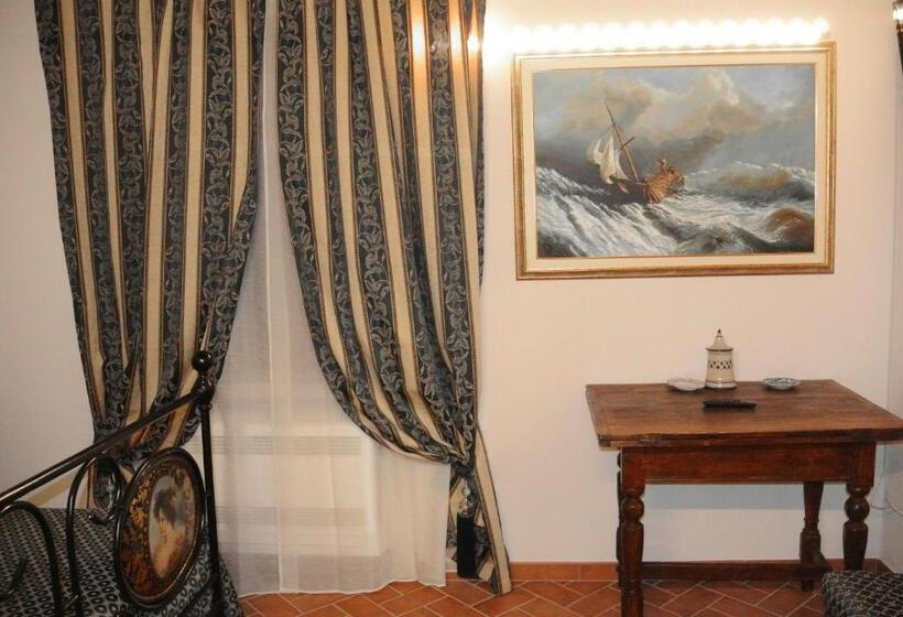 غرفة قياسية ثلاثية, Antiche Dimore San Felice