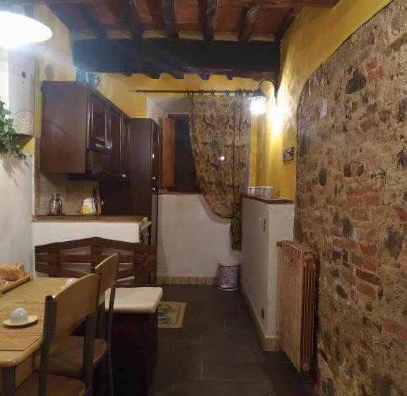 １ベッドルームアパートメント, Appartamento Crete Senesi