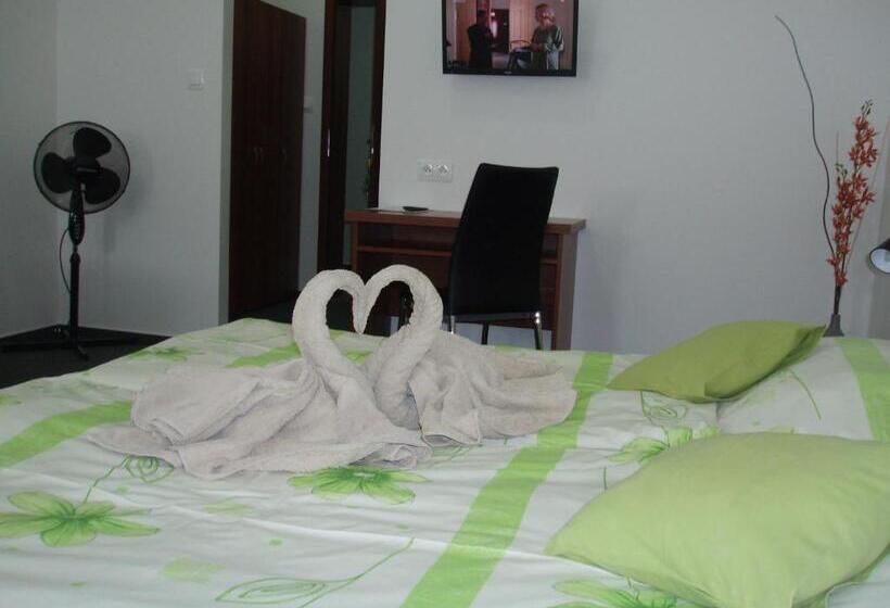 غرفة قياسية, Salur