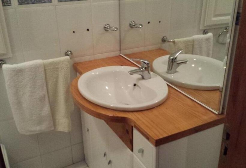 4인용 스탠다드 룸, Hostel Do Ermal