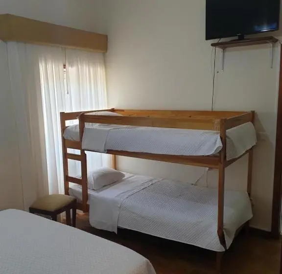スタンダード４人部屋, Hostel Do Ermal