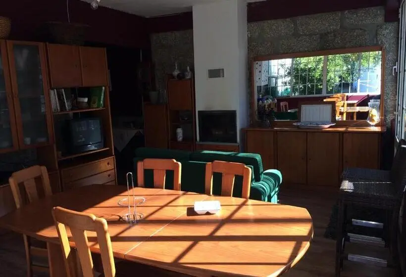 １ベッドルームハウス, Hostel Do Ermal