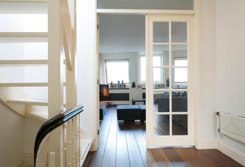 דירת חדר סופריור, Marnix Top: 8p Near Leidsche