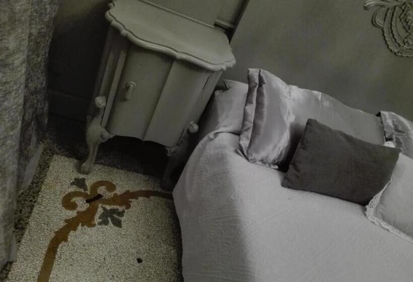 سوییت خانوادگی, L Antico Lido Venice