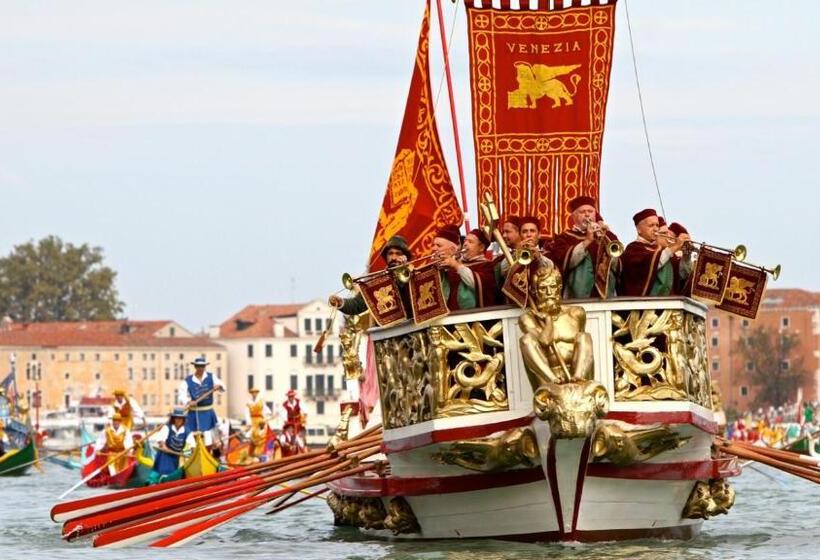 سوییت خانوادگی, L Antico Lido Venice