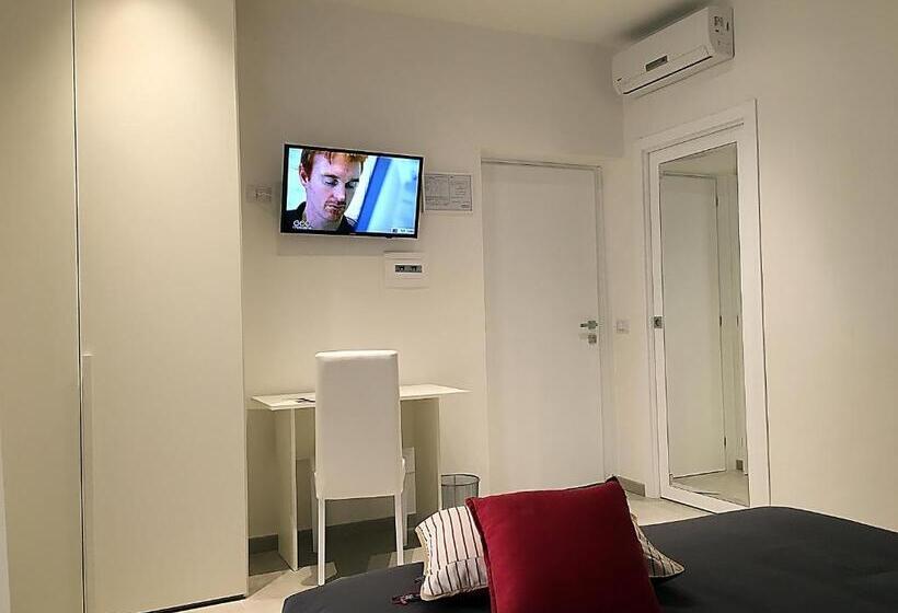 高级三人间, Quattro Stelle Al Porto Guest House