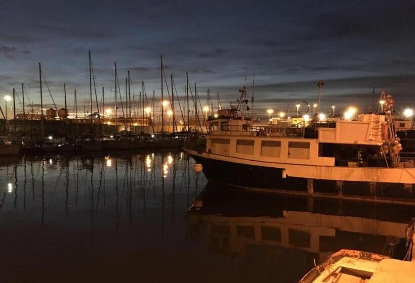 四人标准间, Quattro Stelle Al Porto Guest House