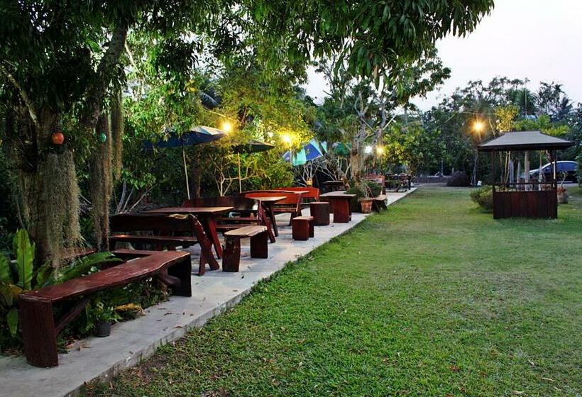 ファミリールーム, Baansuan Lychee Maeklong Resort Ampawa