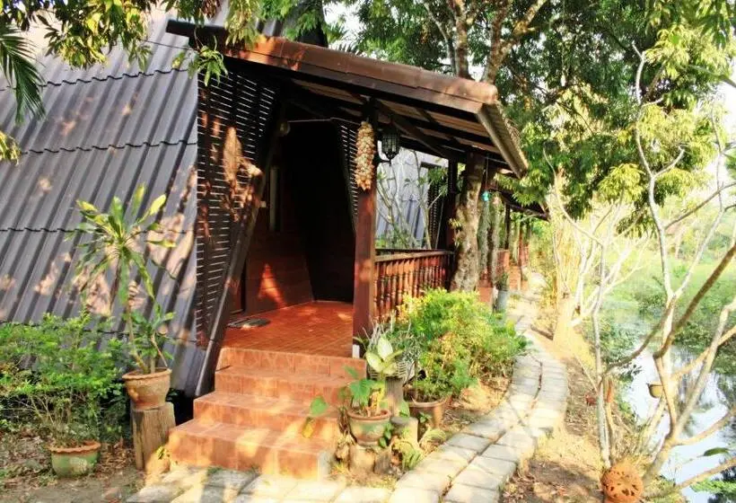 بانگلوی استاندارد, Baansuan Lychee Maeklong Resort Ampawa