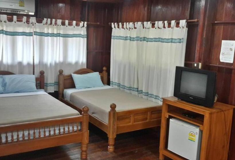 Семейный Номер, Baansuan Lychee Maeklong Resort Ampawa