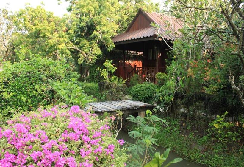 Дом 1 Спальня, Baansuan Lychee Maeklong Resort Ampawa