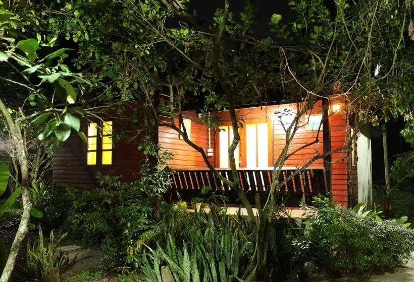 اتاق استاندارد چهار تخته, Baansuan Lychee Maeklong Resort Ampawa