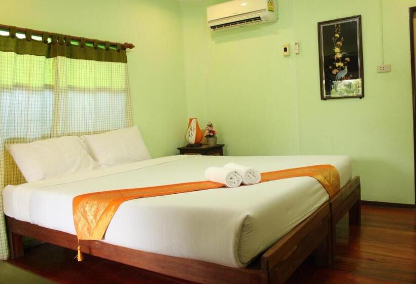 バルコニー付きスタンダードルーム, Baansuan Lychee Maeklong Resort Ampawa