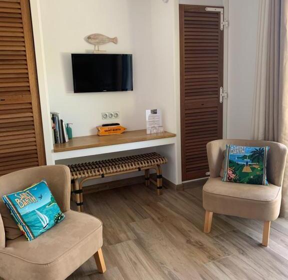 חדר סטנדרט נוף לבריכה, B&b Les Voiles De Valescure Chambres D Hôtes Et Son Espace Bien être