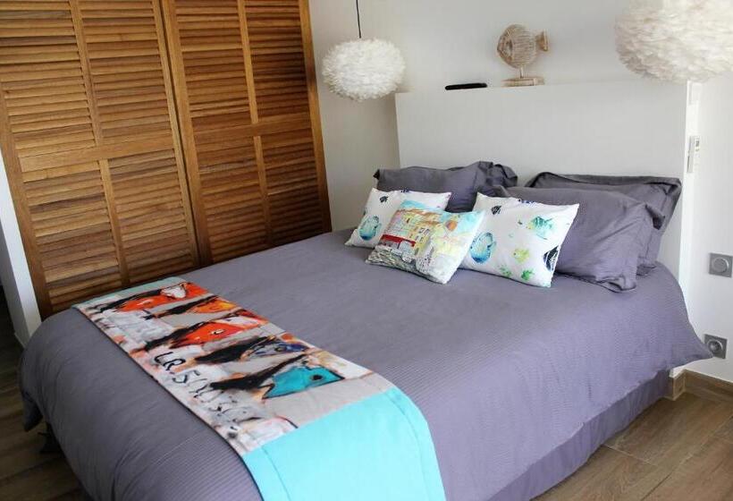 חדר סטנדרט נוף לבריכה, B&b Les Voiles De Valescure Chambres D Hôtes Et Son Espace Bien être