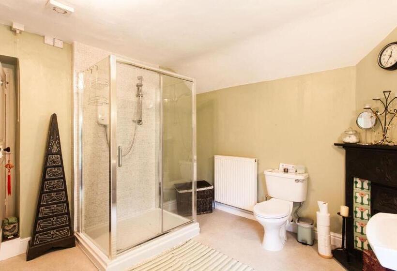 חדר סופריור עם מיטת קינג, Inglewood House