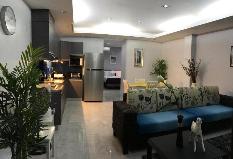 سوییت اجرایی, Anavada Apartment   Davao City