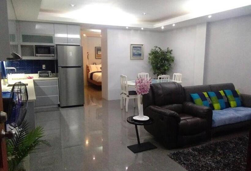 سوییت اجرایی, Anavada Apartment   Davao City