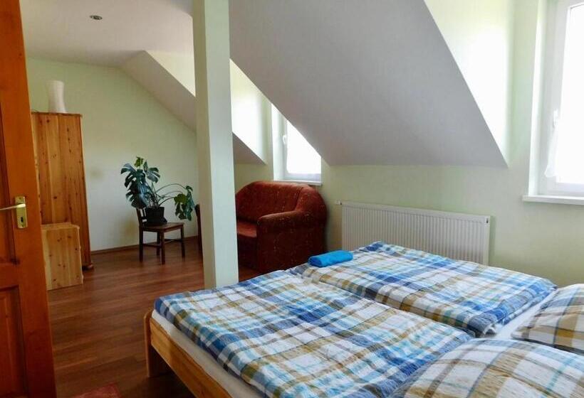 דירת שני חדרים, Csetáj Vendégház