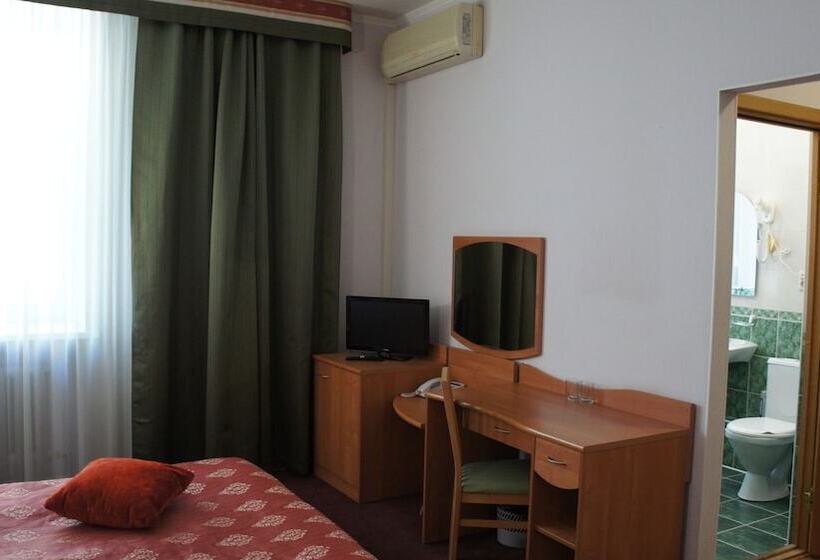 Номер Стандарт, Fifth Corner