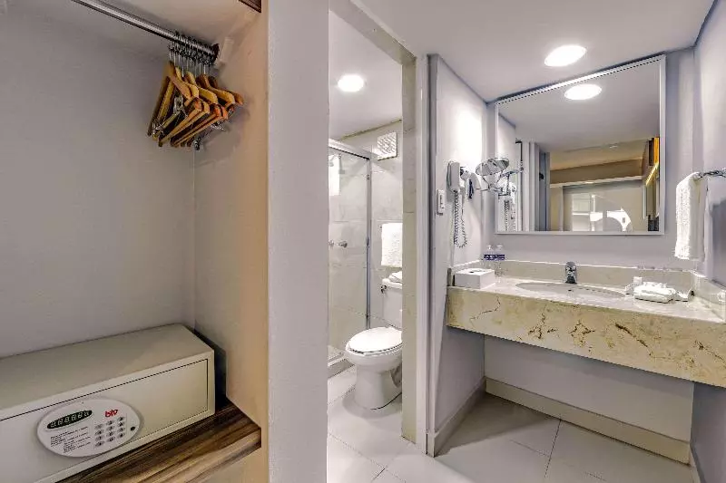 Standard-huone Allasnäkymä, Aqualux Hotel Spa Suite & Terme