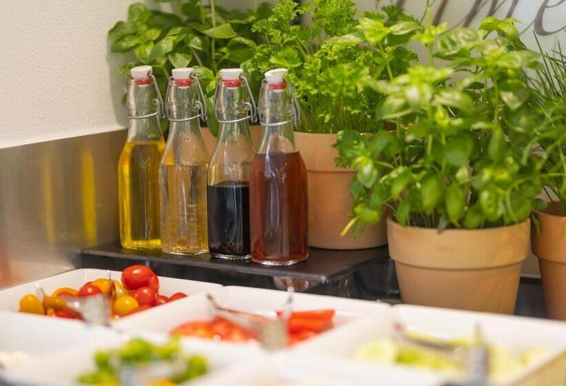 Апартаменты 1 Спальня, Boardinghouse Home   Adults Only