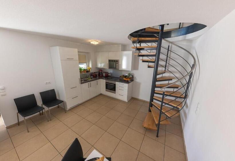 Люкс, Boardinghouse Home   Adults Only