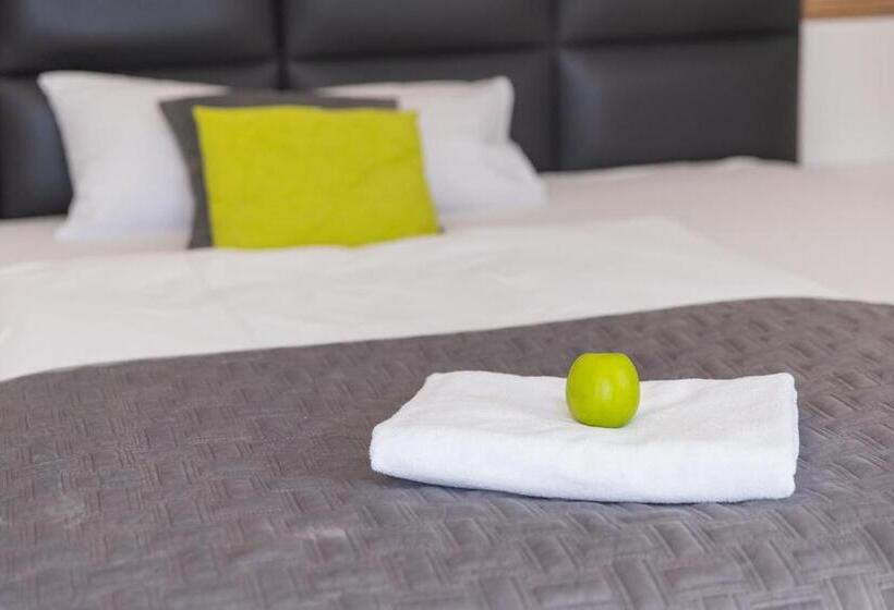 Апартаменты Комфорт 1 Спальня, Boardinghouse Home   Adults Only