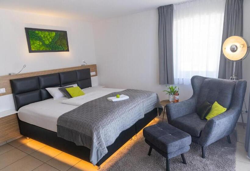 Апартаменты Комфорт 1 Спальня, Boardinghouse Home   Adults Only